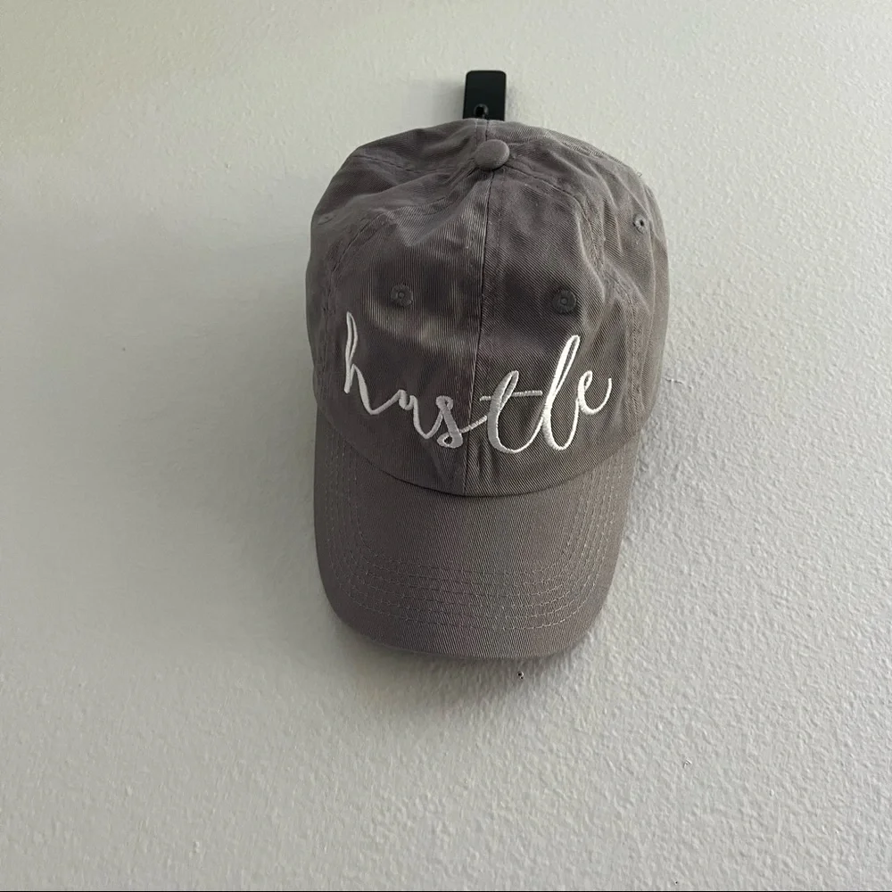 Women’s Hustle Hat 🧢
